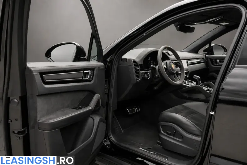 Porsche Cayenne din 2023 cu 58.280 km - oferta POR234100 - foto 12
