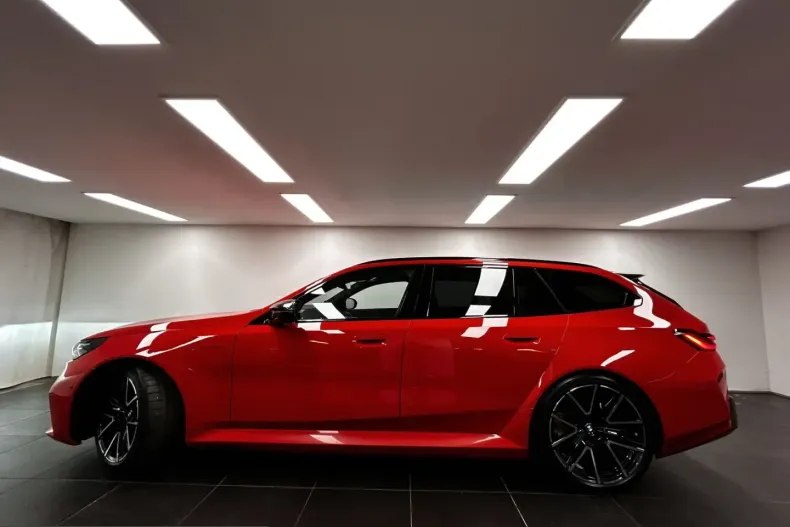 BMW M5 (Seria 5) din 2025 cu 7.482 km - oferta BMW234111 - foto 3