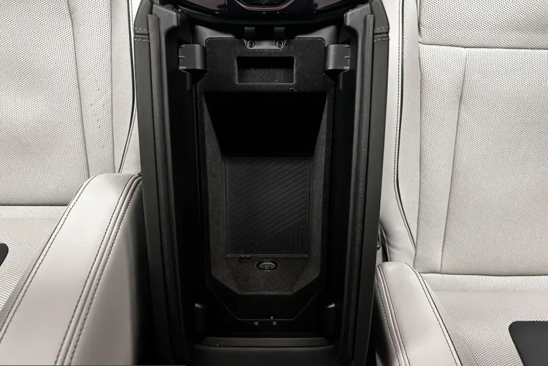 BMW M5 (Seria 5) din 2025 cu 7.482 km - oferta BMW234111 - foto 24