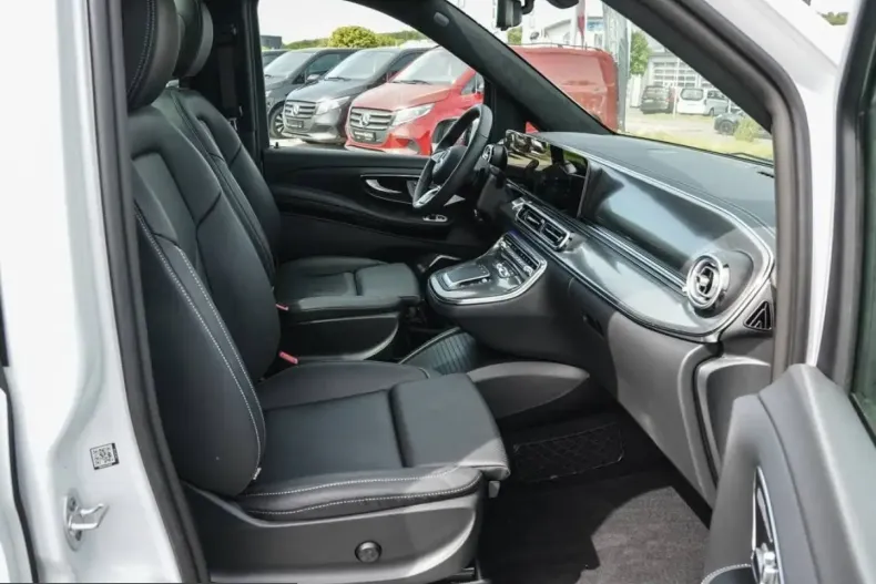 Mercedes-Benz V 300 (Clasa V) din 2025 cu 17.750 km - oferta MER234112 - foto 8