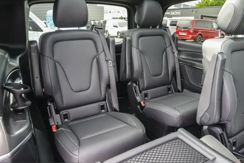 Mercedes-Benz V 300 (Clasa V) din 2025 cu 17.750 km - oferta MER234112 - foto 10