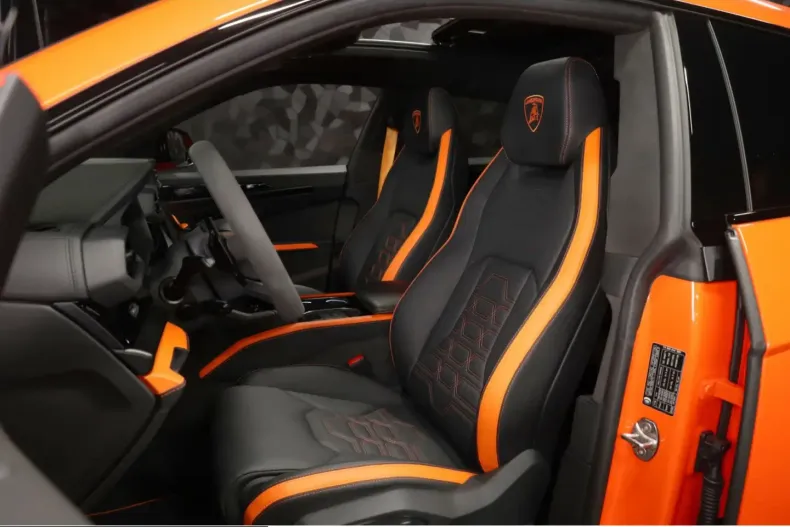 Lamborghini Urus din 2025 cu 11.990 km - oferta LAM234122 - foto 2