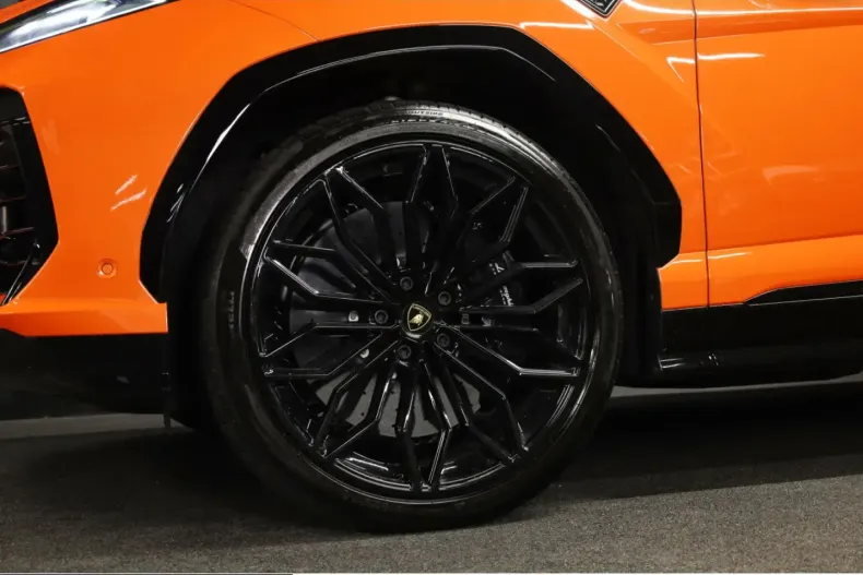 Lamborghini Urus din 2025 cu 11.990 km - oferta LAM234122 - foto 5