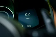 Aston Martin V12 Vantage din 2023 cu 2.931 km - oferta AST234123 - foto 9