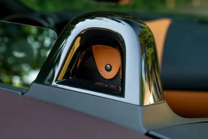 Aston Martin V12 Vantage din 2023 cu 2.931 km - oferta AST234123 - foto 12
