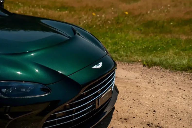 Aston Martin V12 Vantage din 2023 cu 2.931 km - oferta AST234123 - foto 17