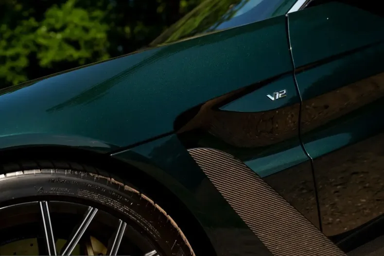 Aston Martin V12 Vantage din 2023 cu 2.931 km - oferta AST234123 - foto 23