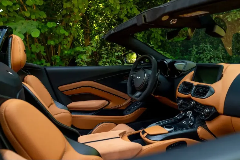 Aston Martin V12 Vantage din 2023 cu 2.931 km - oferta AST234123 - foto 43