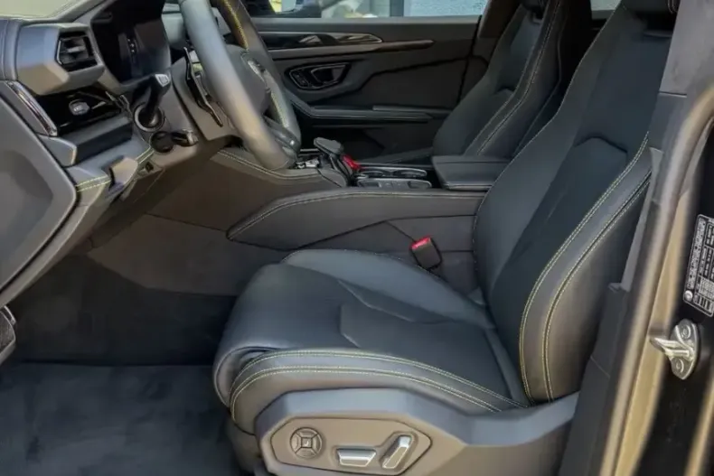 Lamborghini Urus din 2025 cu 9.500 km - oferta LAM234136 - foto 16