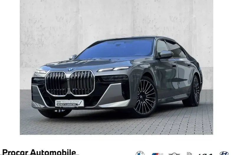 BMW 740 (Seria 7) din 2025 cu 9.182 km - oferta BMW234138 - foto 1