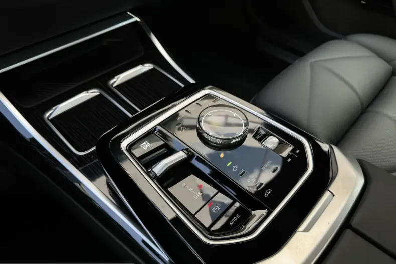 BMW 740 (Seria 7) din 2025 cu 9.182 km - oferta BMW234138 - foto 15