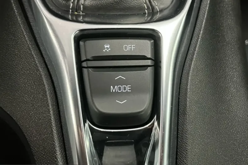 Chevrolet Camaro din 2024 cu 43.000 km - oferta CHE234157 - foto 14