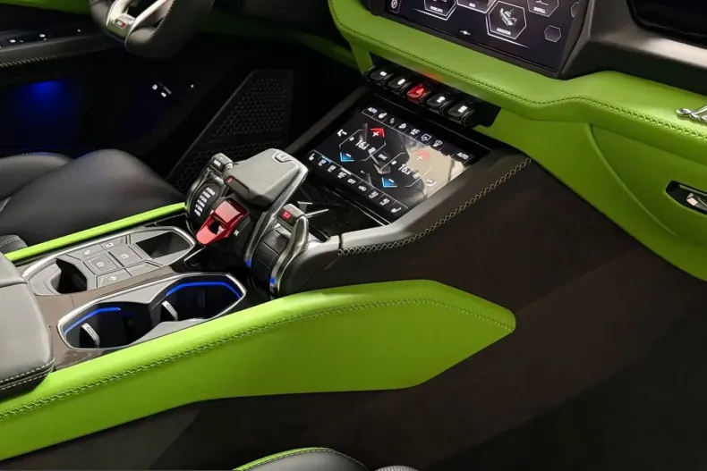 Lamborghini Urus din 2025 cu 23.900 km - oferta LAM234160 - foto 19