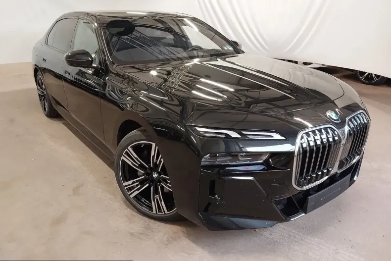 BMW 740 (Seria 7) din 2025 cu 12.249 km - oferta BMW234168 - foto 3