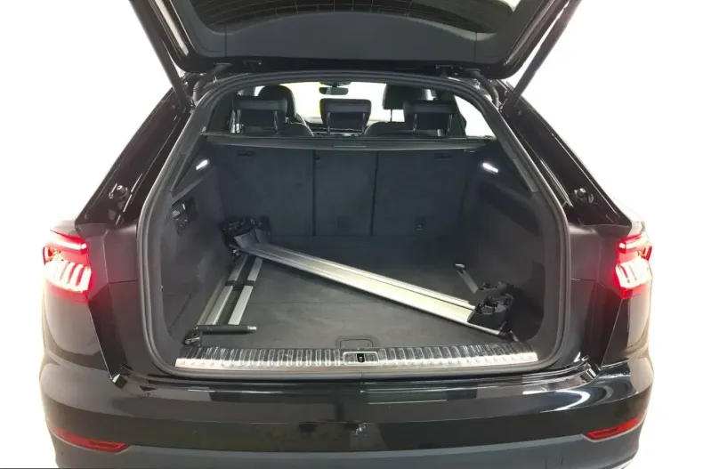 Audi Q8 din 2022 cu 42.157 km - oferta AUD234171 - foto 14