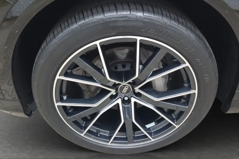 Audi Q8 din 2022 cu 32.914 km - oferta AUD234174 - foto 13