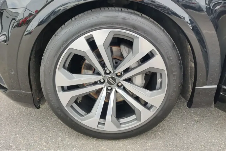 Audi Q8 din 2022 cu 48.800 km - oferta AUD234176 - foto 13