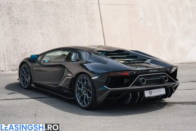 Lamborghini Aventador din 2022 cu 4.320 km - oferta LAM234181 - foto 7