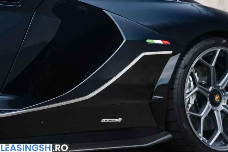 Lamborghini Aventador din 2022 cu 4.320 km - oferta LAM234181 - foto 38