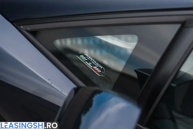 Lamborghini Aventador din 2022 cu 4.320 km - oferta LAM234181 - foto 41