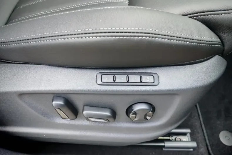 Skoda Karoq din 2025 cu 5 km - oferta SKO234188 - foto 10