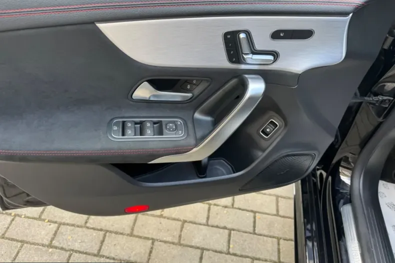 Mercedes-Benz CLA 250 (Clasa CLA) din 2021 cu 83.000 km - oferta MER234191 - foto 27