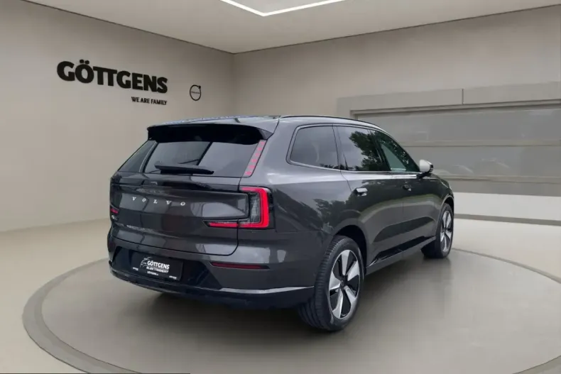 Volvo EX90 din 2025 cu 2.071 km - oferta VOL234223 - foto 4