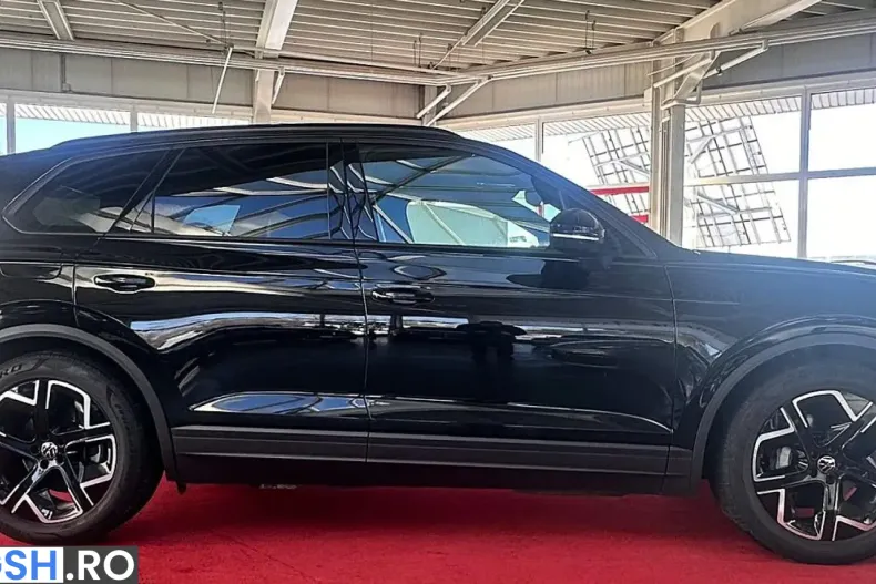 Volkswagen Touareg din 2024 cu 33.400 km - oferta VOL234226 - foto 2