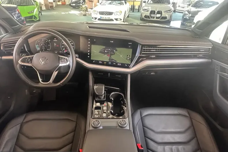 Volkswagen Touareg din 2024 cu 33.400 km - oferta VOL234226 - foto 9