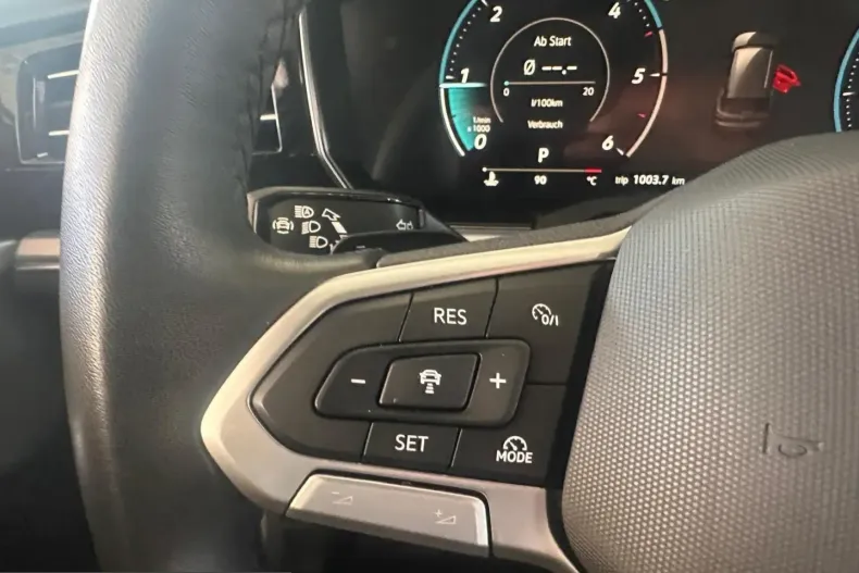 Volkswagen Touareg din 2024 cu 33.400 km - oferta VOL234226 - foto 19