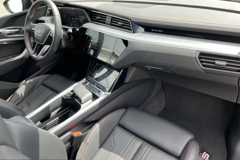 Audi SQ8 e-tron din 2024 cu 35.083 km - oferta AUD234230 - foto 13