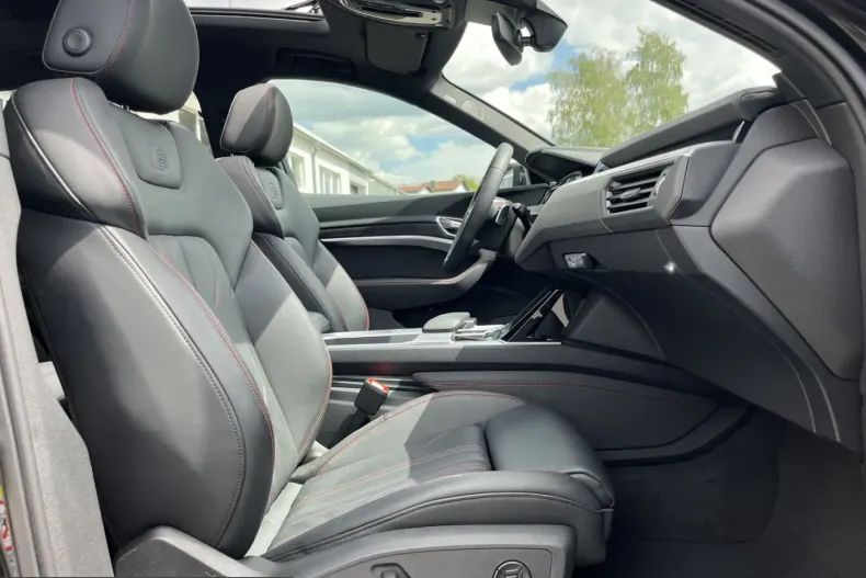 Audi SQ8 e-tron din 2024 cu 35.083 km - oferta AUD234230 - foto 14