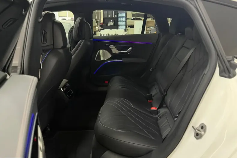 Mercedes-Benz EQS (Clasa S) din 2023 cu 69.075 km - oferta MER234231 - foto 23