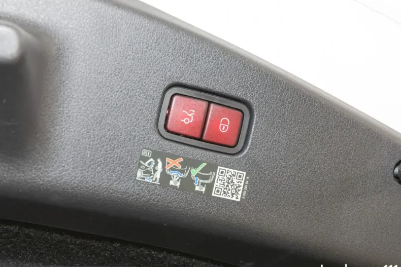 Mercedes-Benz CLE 450 (Clasa CLE) din 2024 cu 33.234 km - oferta MER234234 - foto 10