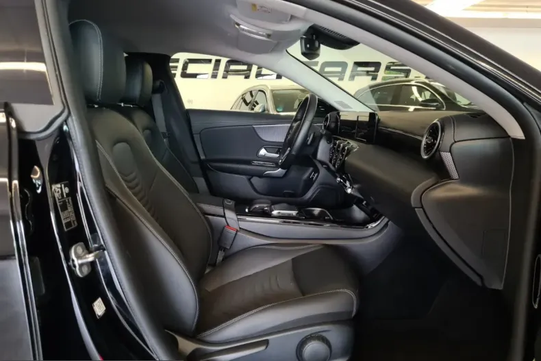 Mercedes-Benz CLA 200 (Clasa CLA) din 2023 cu 44.900 km - oferta MER234239 - foto 16