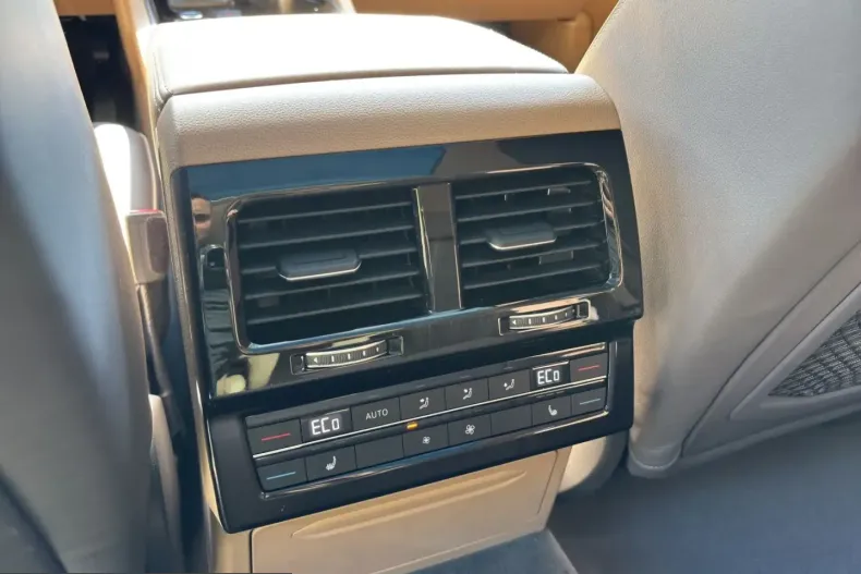 Volkswagen Touareg din 2021 cu 51.459 km - oferta VOL234254 - foto 14