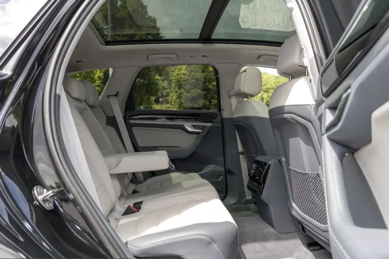 Volkswagen Touareg din 2024 cu 29.885 km - oferta VOL234258 - foto 7