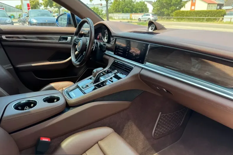Porsche Panamera din 2022 cu 72.980 km - oferta POR234260 - foto 2