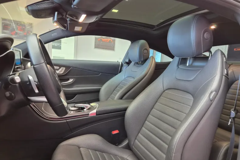 Mercedes-Benz C 300 (Clasa C) din 2020 cu 70.250 km - oferta MER234281 - foto 10