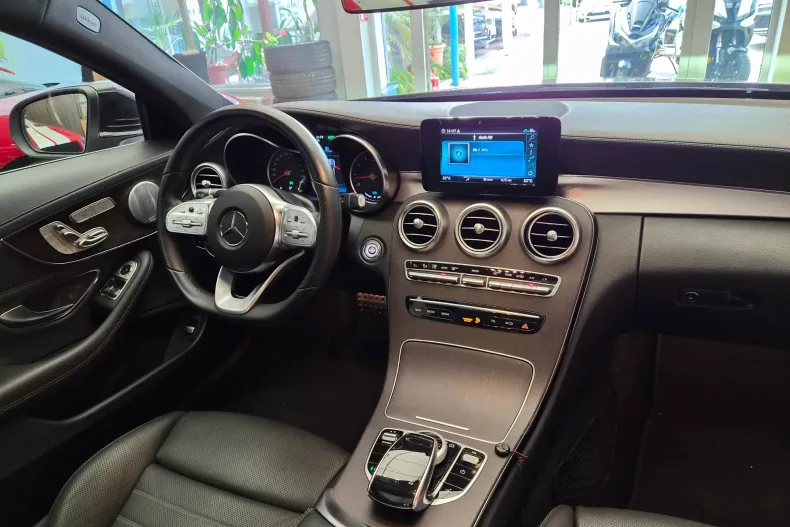Mercedes-Benz C 300 (Clasa C) din 2020 cu 70.250 km - oferta MER234281 - foto 14