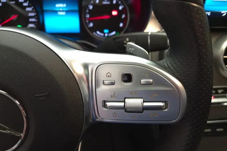 Mercedes-Benz C 300 (Clasa C) din 2020 cu 70.250 km - oferta MER234281 - foto 19