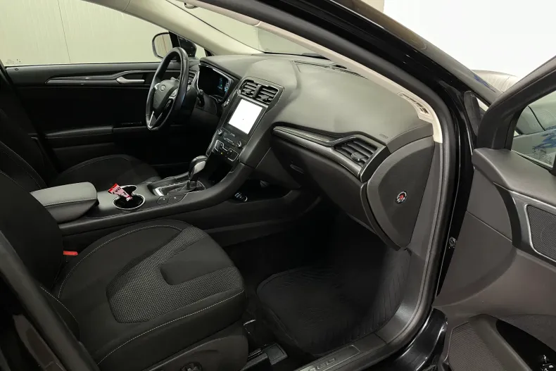 Ford Mondeo din 2022 cu 102.939 km - oferta FOR234288 - foto 9