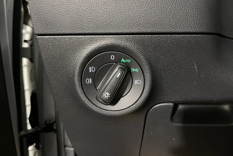 Skoda Karoq din 2023 cu 83.922 km - oferta SKO234289 - foto 19