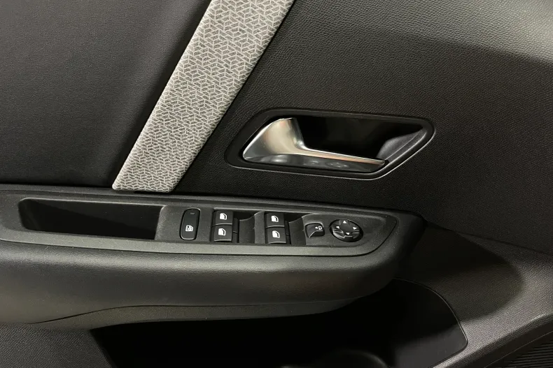 Citroën C4 din 2022 cu 146.025 km - oferta CIT234292 - foto 22