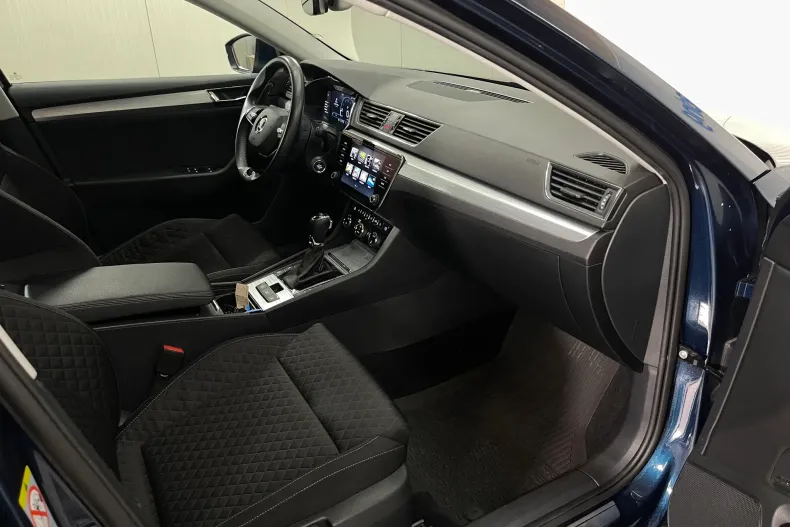 Skoda Superb din 2022 cu 105.742 km - oferta SKO234294 - foto 9