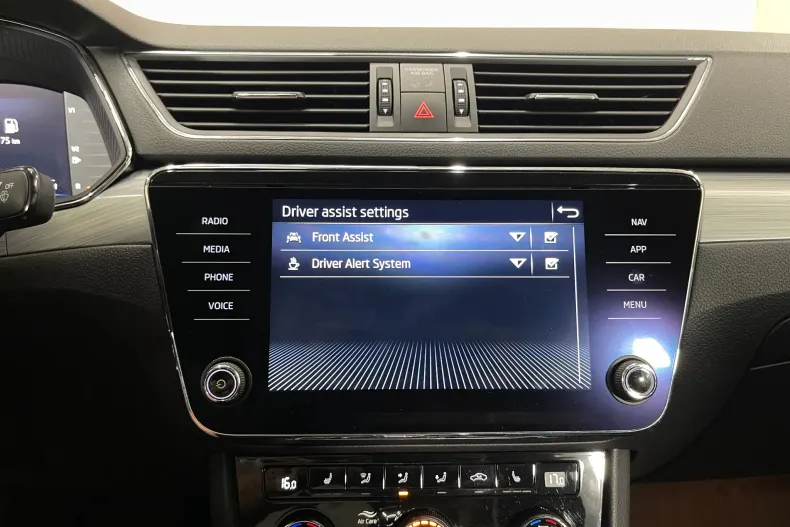 Skoda Superb din 2022 cu 105.742 km - oferta SKO234294 - foto 18
