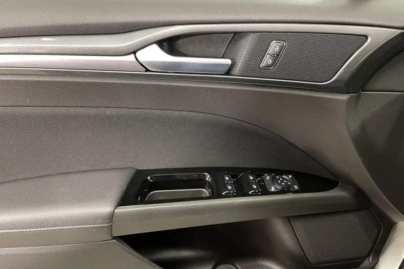 Ford Mondeo din 2022 cu 71.371 km - oferta FOR234295 - foto 23