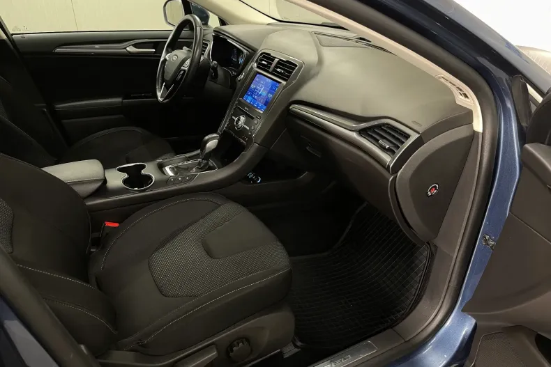 Ford Mondeo din 2022 cu 88.244 km - oferta FOR234296 - foto 9
