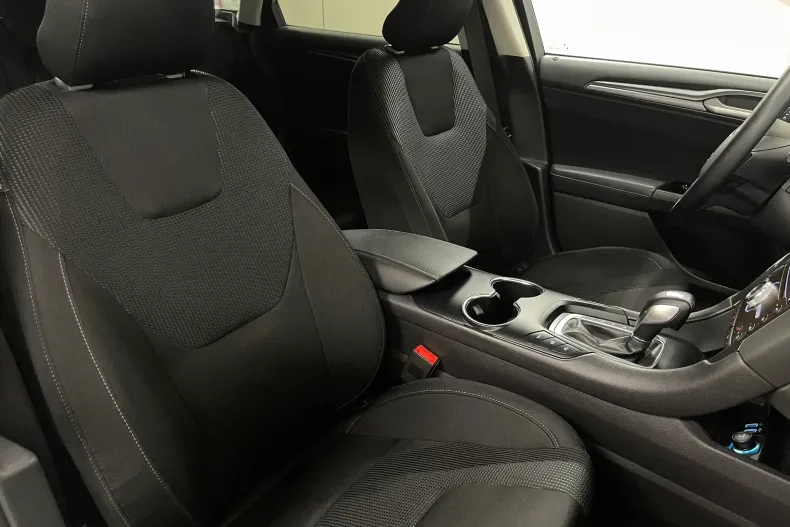 Ford Mondeo din 2022 cu 100.582 km - oferta FOR234299 - foto 9