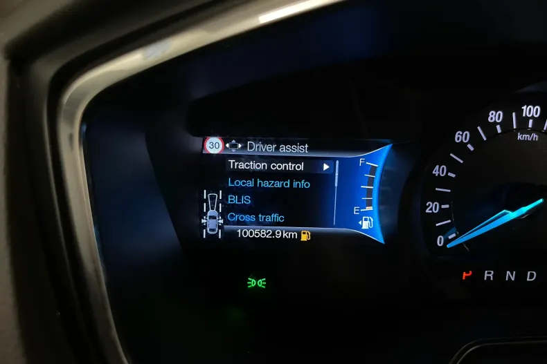 Ford Mondeo din 2022 cu 100.582 km - oferta FOR234299 - foto 26
